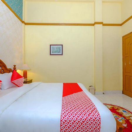 Oyo 3088 Green Valley House Senggigi Bagian luar foto