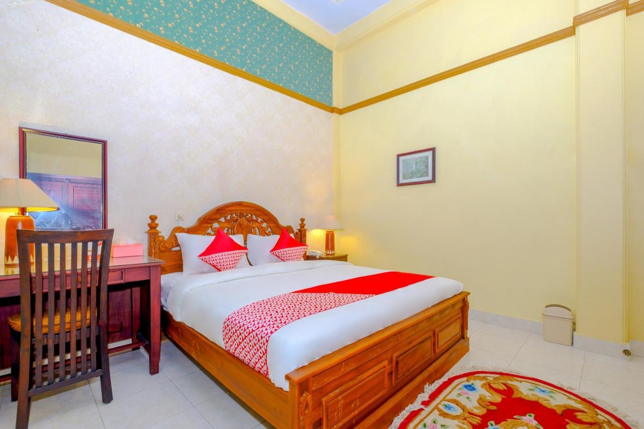 Oyo 3088 Green Valley House Senggigi Bagian luar foto