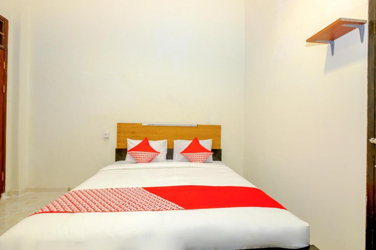 Oyo 3088 Green Valley House Senggigi Bagian luar foto