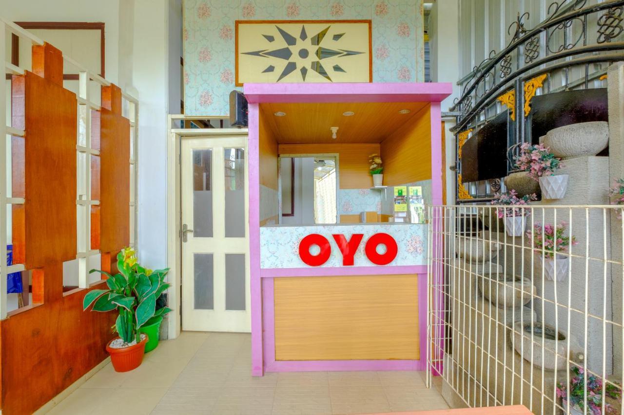 Oyo 3088 Green Valley House Senggigi Bagian luar foto