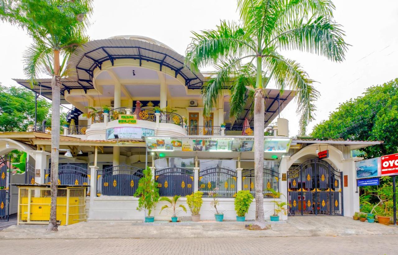 Oyo 3088 Green Valley House Senggigi Bagian luar foto