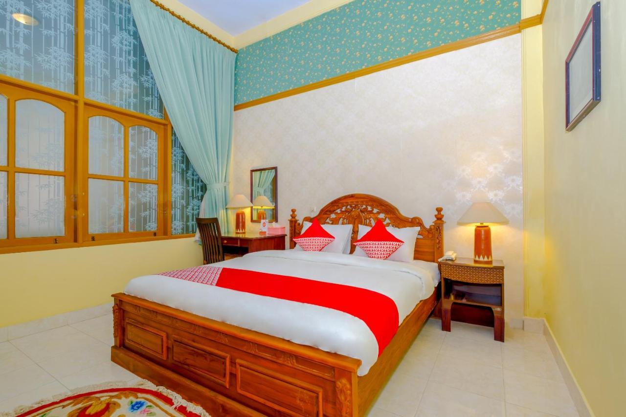 Oyo 3088 Green Valley House Senggigi Bagian luar foto